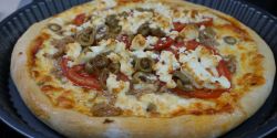 Πίτσα με τόνο