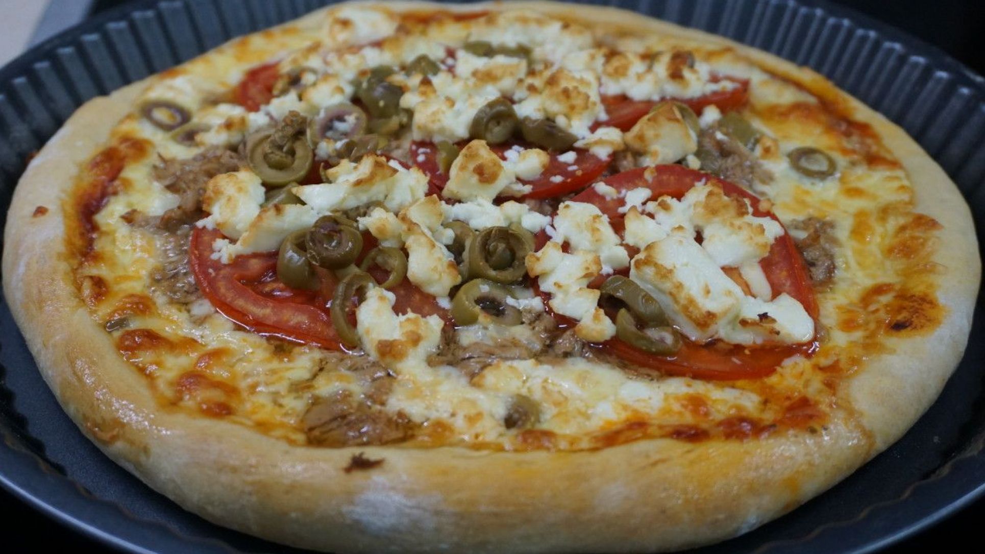 Πίτσα με τόνο