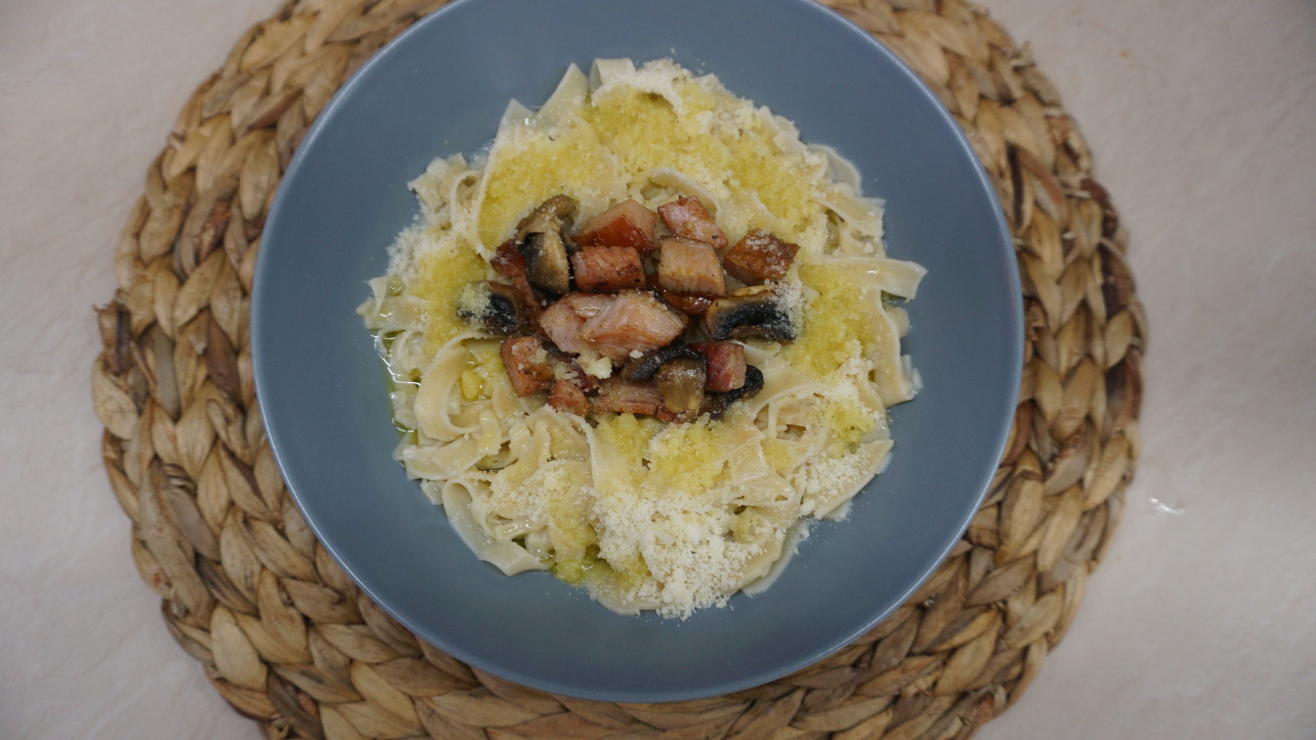 Χυλοπίτες με απάκι και μυζήθρα