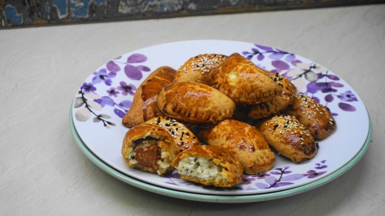 Τυροπιτάκια κουρού με εύκολη ζύμη