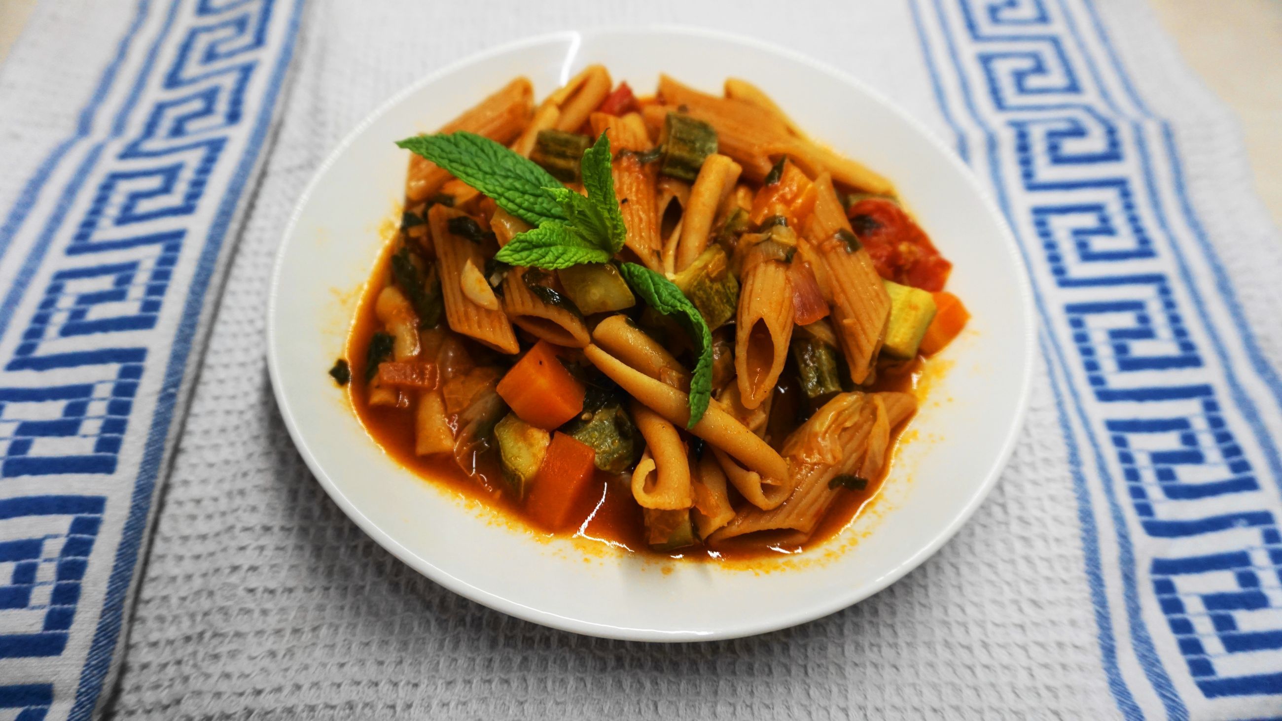 Νηστίσιμη μακαρονάδα λαχανικών