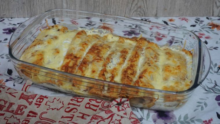 Κρέπες με κοτόπουλο και μανιτάρια στο φούρνο