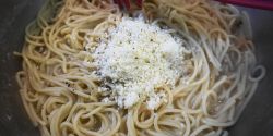 Μακαρονάδα με σάλτσα τυριού και πιπέρι, cacio e pepe αλά ελληνικά
