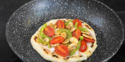 Πίτσα σπέσιαλ στο τηγάνι