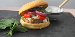 Μπέργκερ αλά ελληνικά