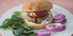 Μπέργκερ αλά ελληνικά