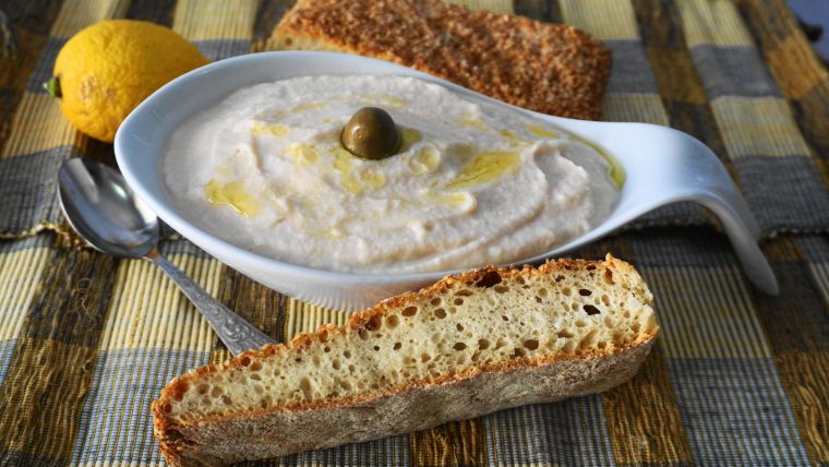 Ταραμοσαλάτα βελούδινη από κουνουπίδι