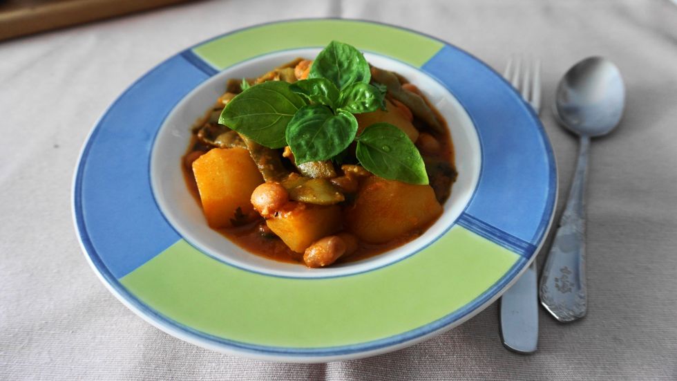 Φασολάκια πλατιά με φασόλια χάντρες