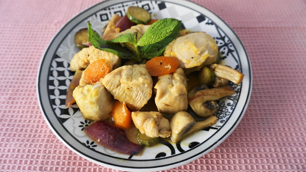 Κοτόπουλο με λαχανικά στο τηγάνι