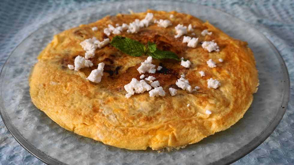 Ομελέτα με τριμμένη πατάτα και σύγκλινο