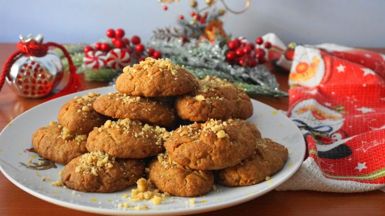 Μελομακάρονα παραδοσιακά με καρύδι