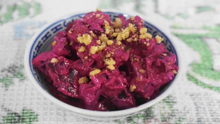 Παντζαροσαλάτα με γιαούρτι και καρύδια