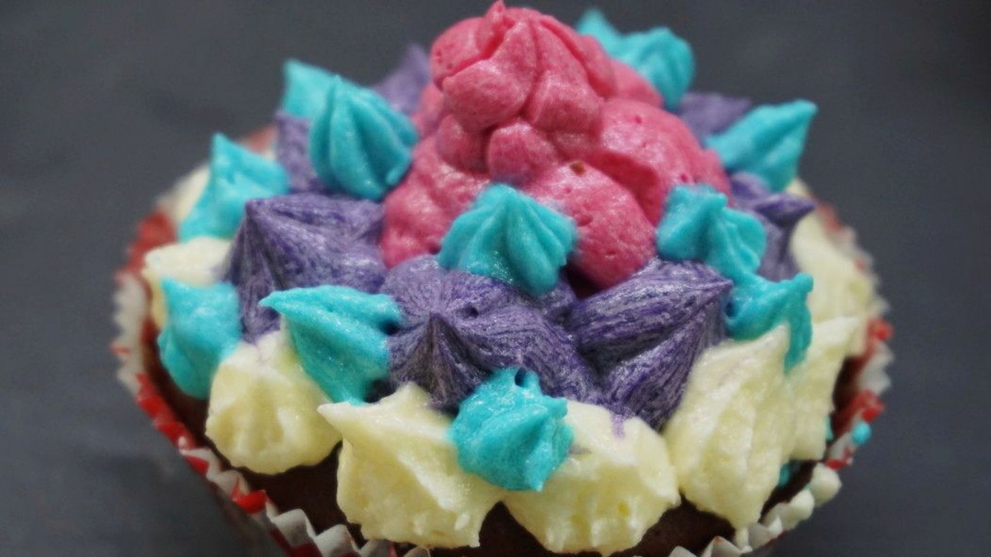 Εύκολα Cupcakes με βουτυρόκρεμα