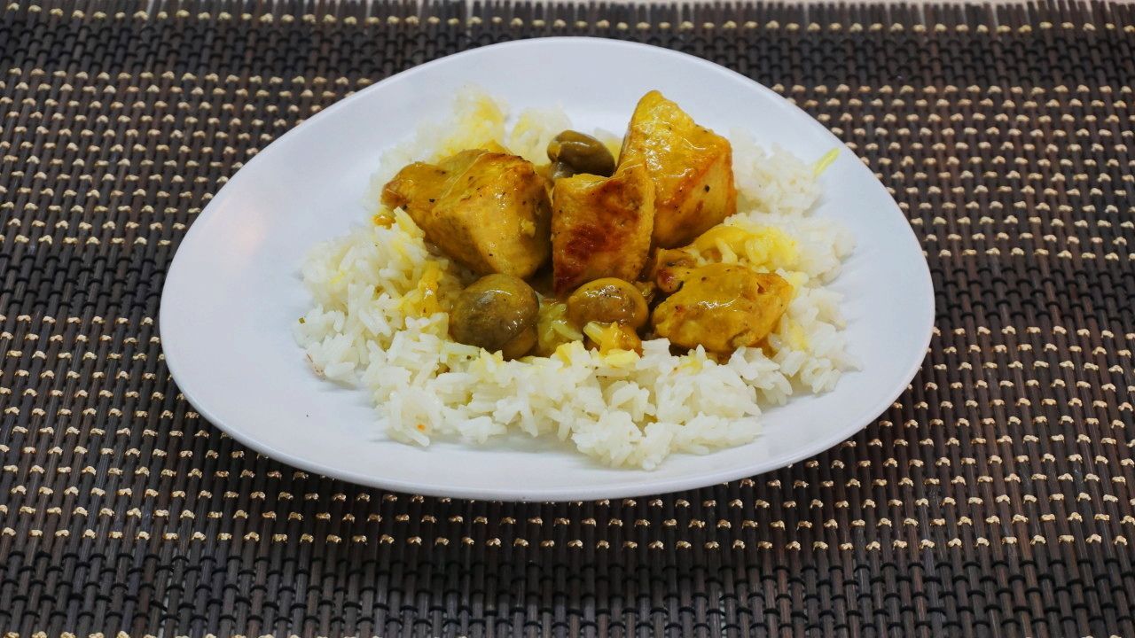 Μπουκιές γαλοπούλας με μανιτάρια και σάλτσα μουστάρδας