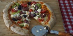 Πίτσα ελληνική 